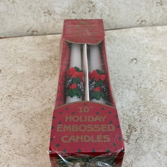 Christmas Vintage Taper Holiday Embossed Candles NOS - Picture 6 of 7